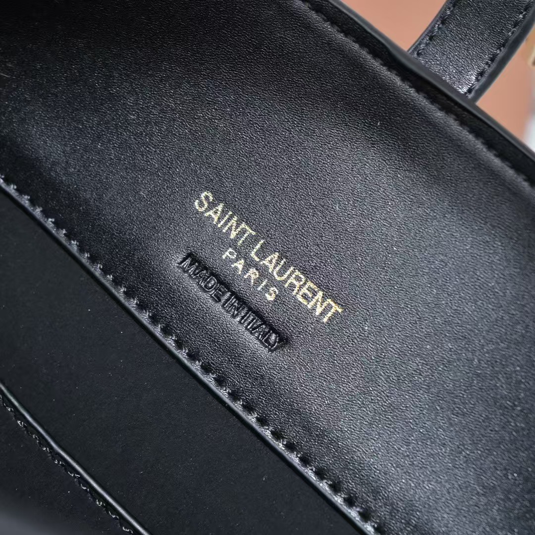 Lady Designer Le 37 Small Bag in Shiny Leather - Gorchic - $145.99