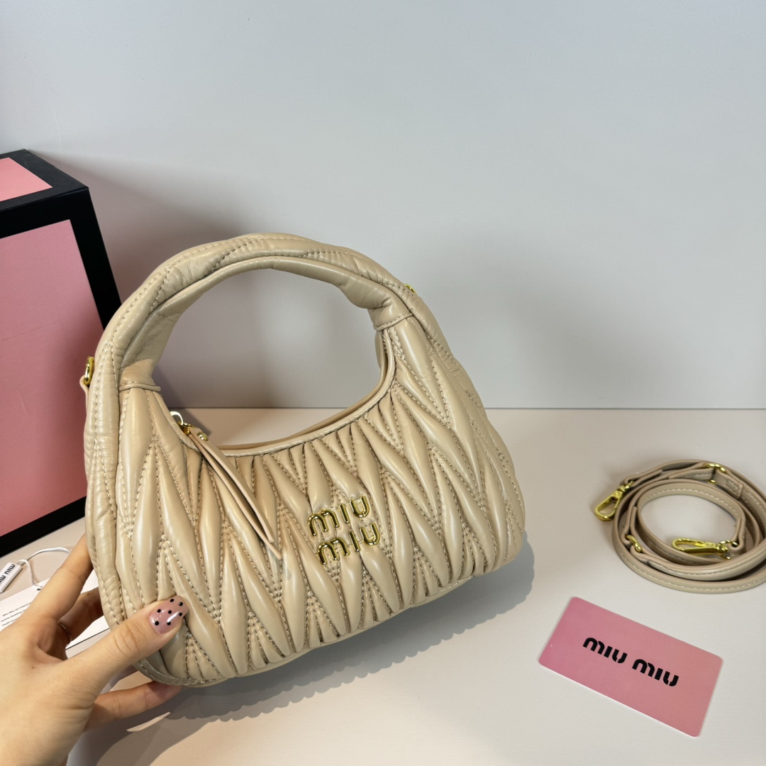 MU Wander matelassé nappa leather hobo bag handbag - Bag - Gorchic - $114.99