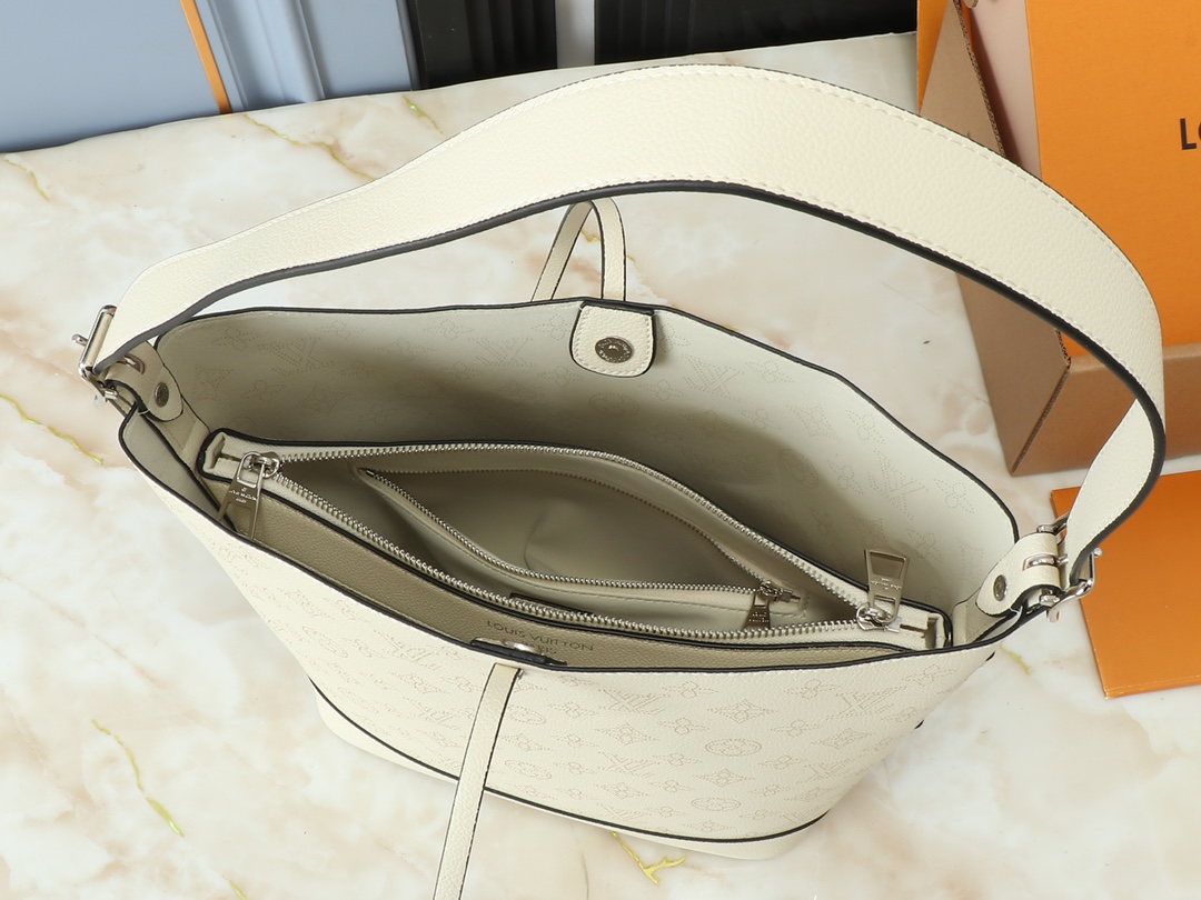 Designer Monogram Flore White Bag - Gorchic - $137.99