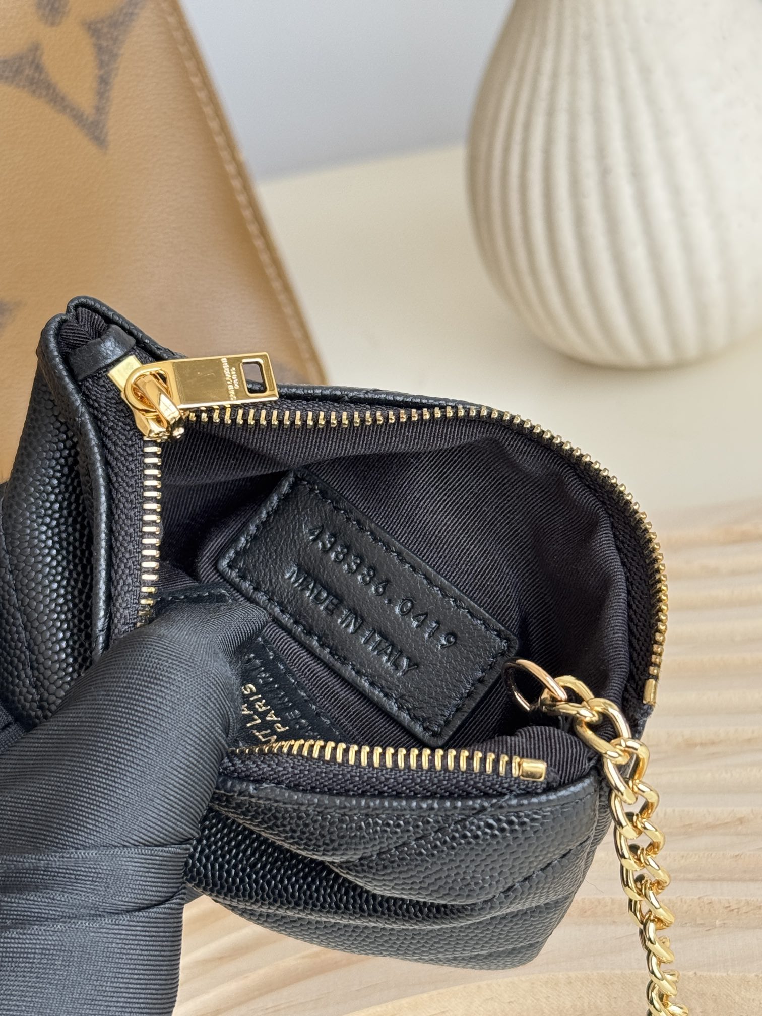 Lady Designer Ball-Patterned Cowhide Wallet -Black Gold Wallet - Gorchic - $55.99