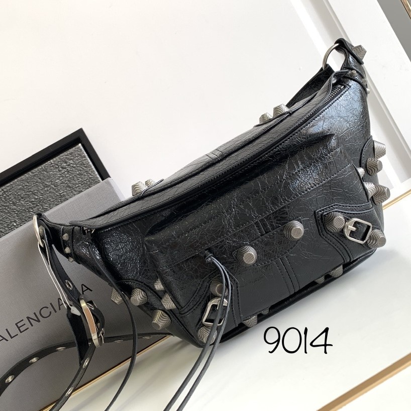 Hourglass iconic Crossbody Belt Black Bag - Gorchic - $178.99