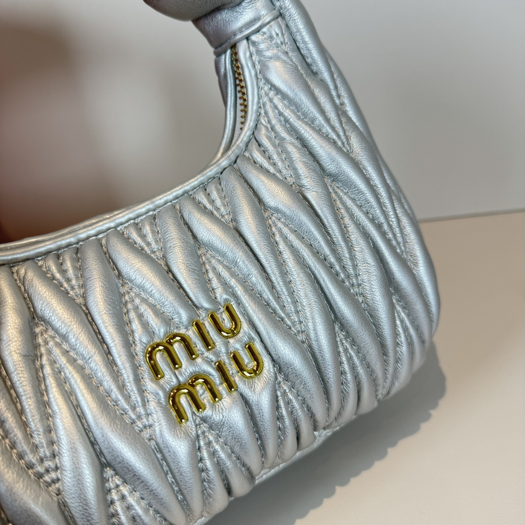 MU Wander matelassé nappa leather hobo bag handbag - Bag - Gorchic - $114.99