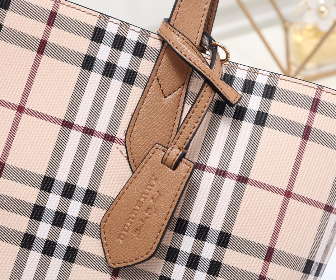 burbery Reversible Shopping Bag - Logo Camel Bag - Gorchic - $153.99