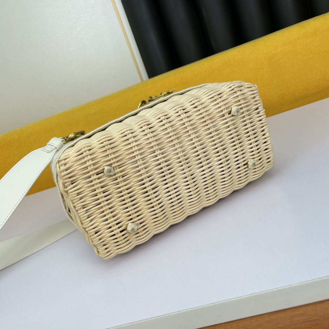 D Inspired The LADY D-LITE Bag - Gorchic - $196.99