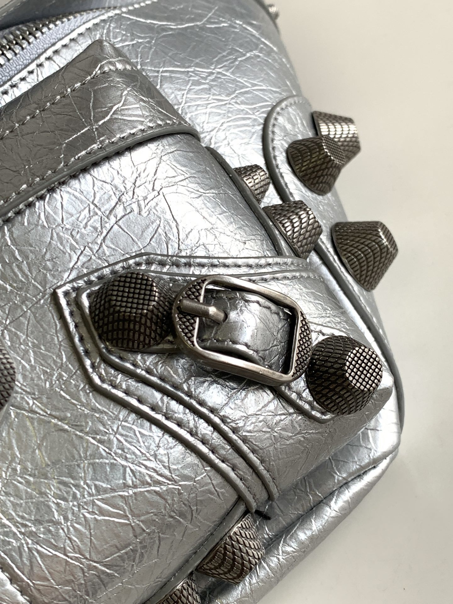 Hourglass iconic Crossbody Belt Sliver Bag - Gorchic - $178.99