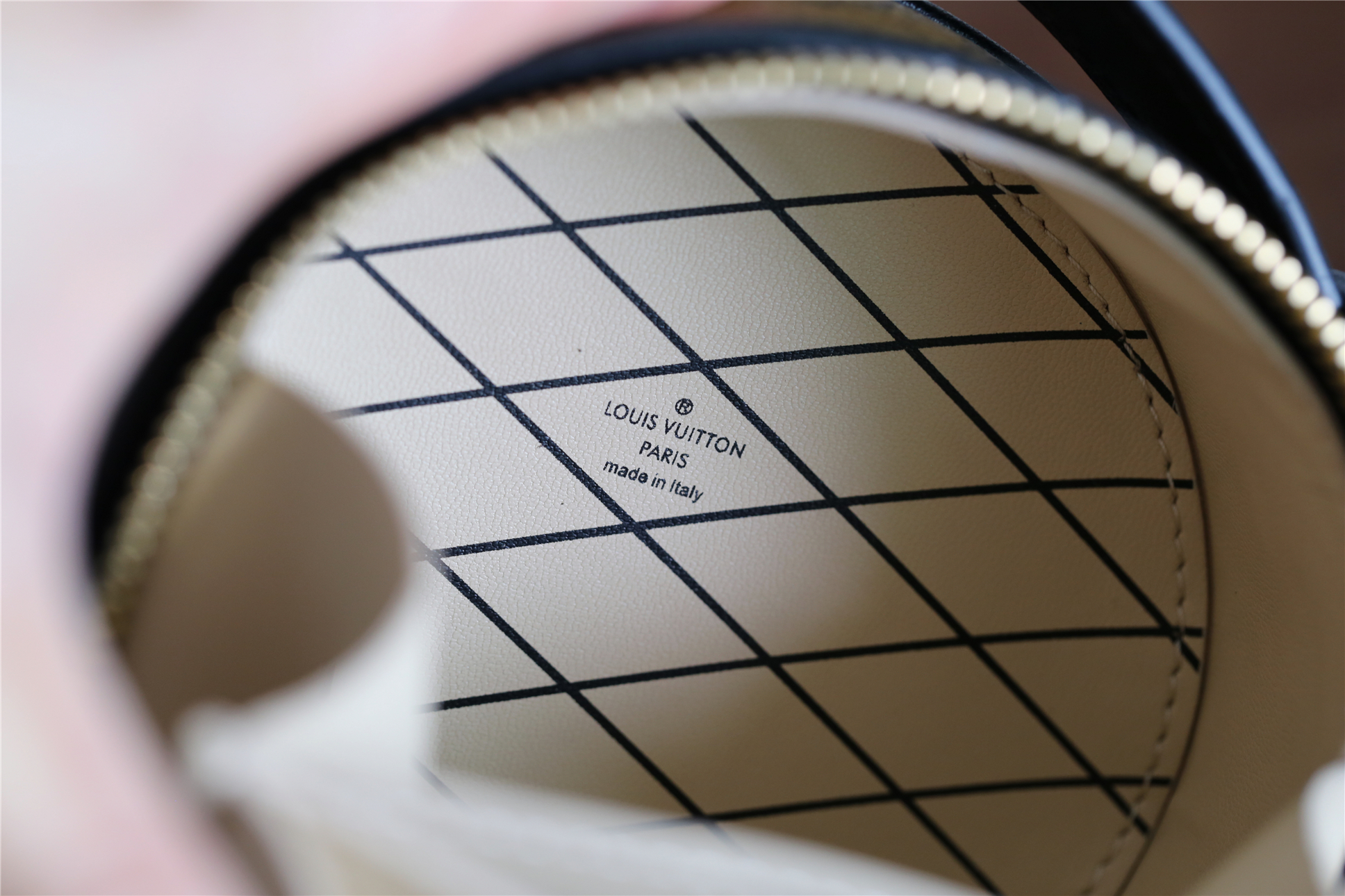 Designer Monogram REVERSE MINI BOITE CHAPEAU BAG - Gorchic - $122.99