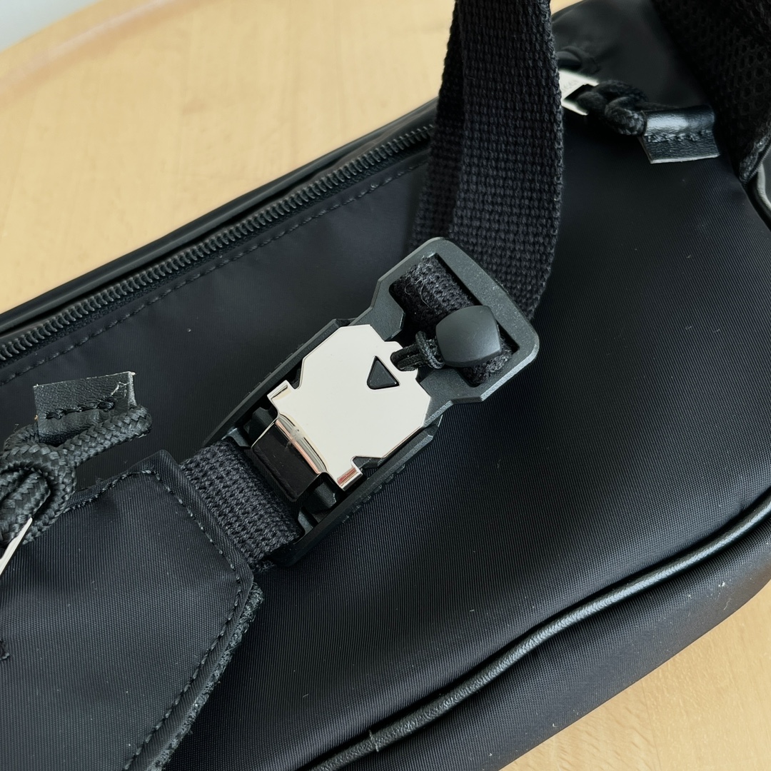 Double-G Satchel - Black Bag - Gorchic - $129.99