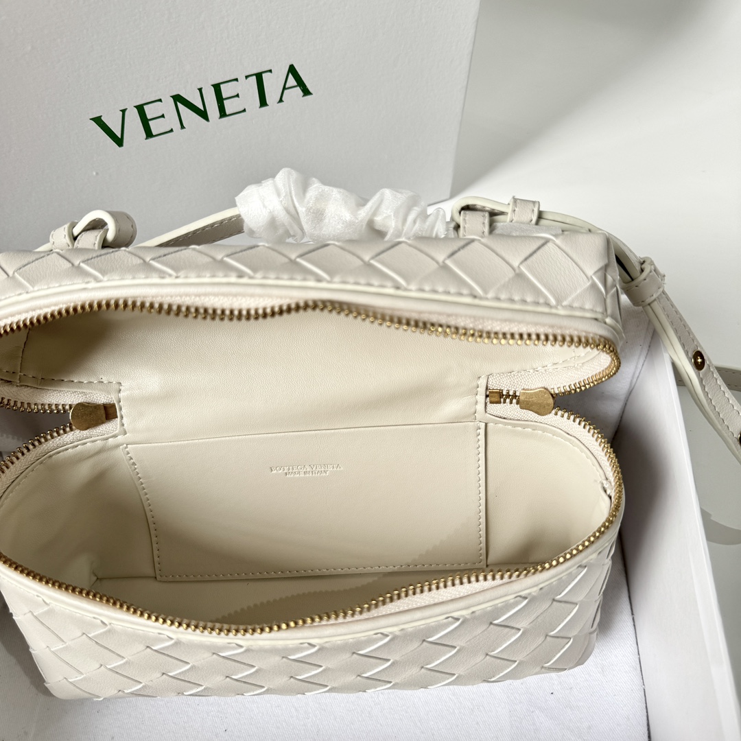 BV Bang Bang Vanity Case Sea salt - Bag - Gorchic - $144.99