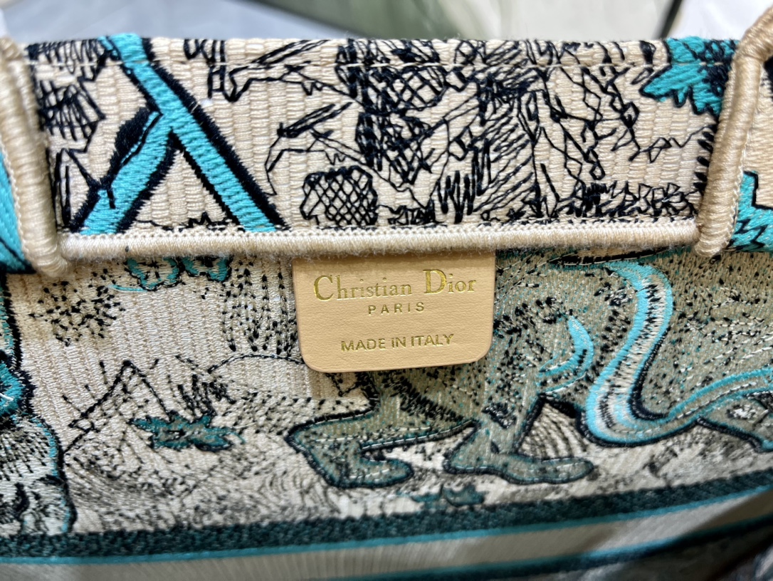 D Inspired Book Tote - Large - Bag - Gorchic - $176.99