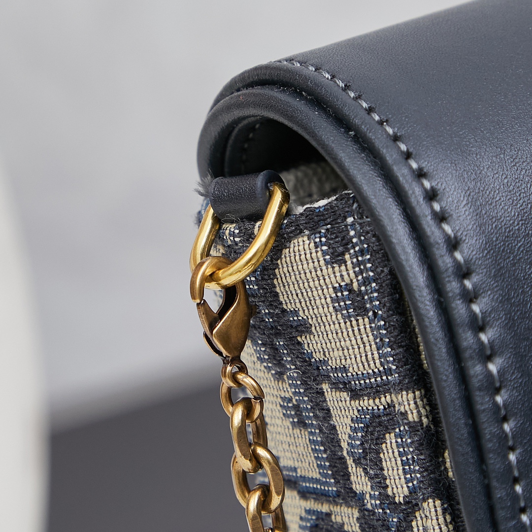 D Inspired Saddle Blue Chain Pouch Bag - Gorchic - $122.99