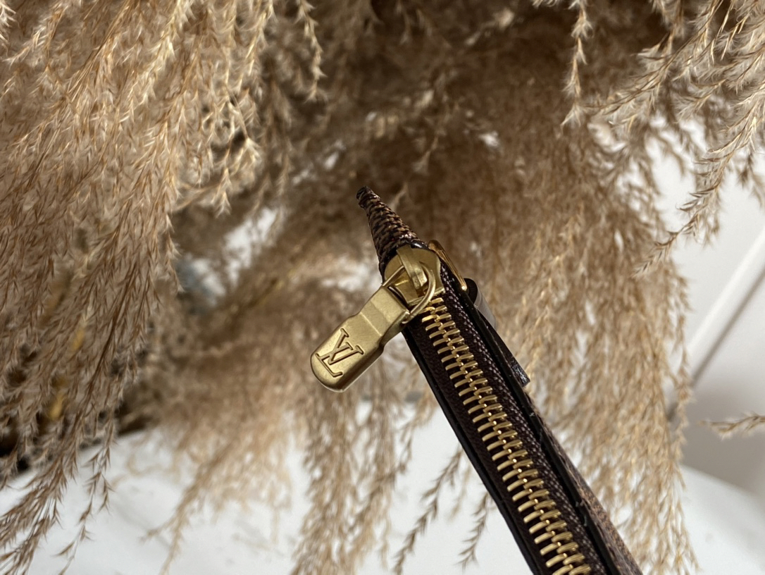 Designer Monogram  Damier Ebene Canvas Neverfull MM Rose Ballerine - Bag - Gorchic - $110.99