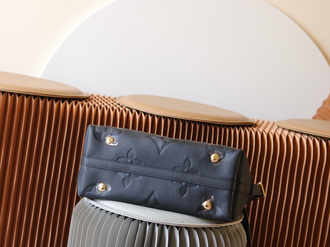 Designer Monogram  CarryAll MM - Black Bag - Gorchic - $118.99