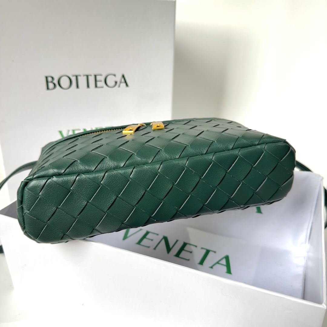 BV Bang Bang Vanity Case Green - Bag - Gorchic - $144.99