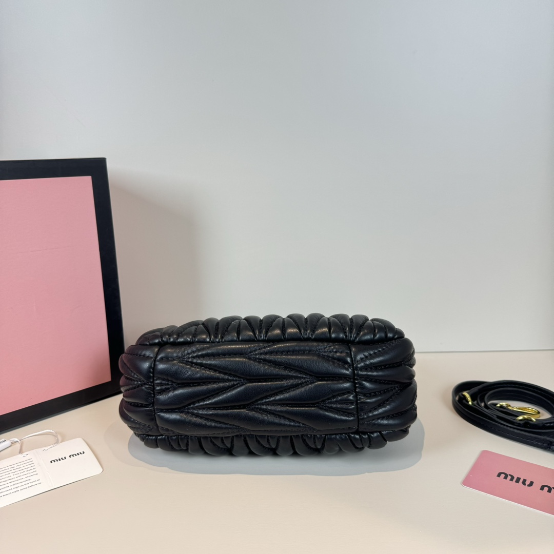 MU Wander matelassé nappa leather hobo bag handbag - Bag - Gorchic - $114.99