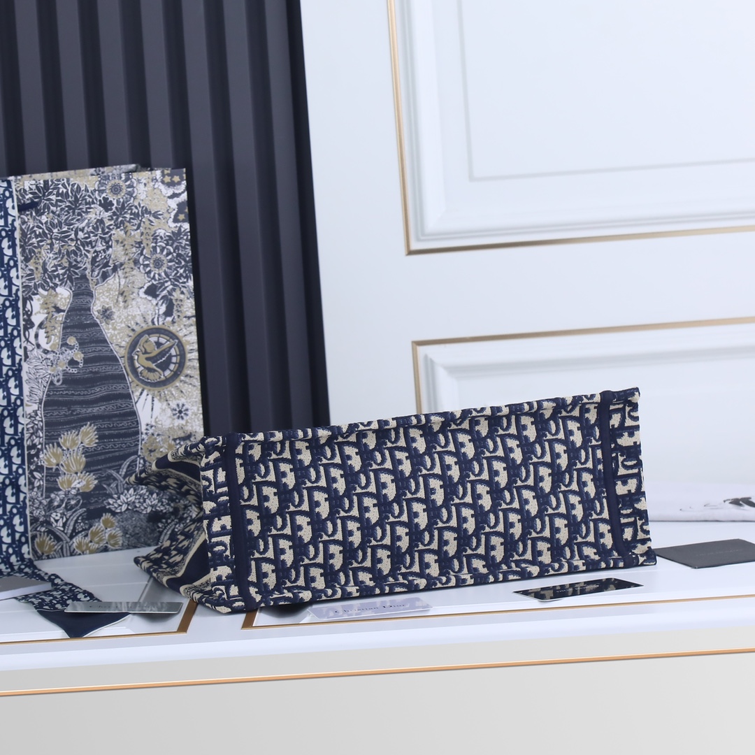 D Inspired Book Tote - Medium - Bag - Gorchic - $146.99