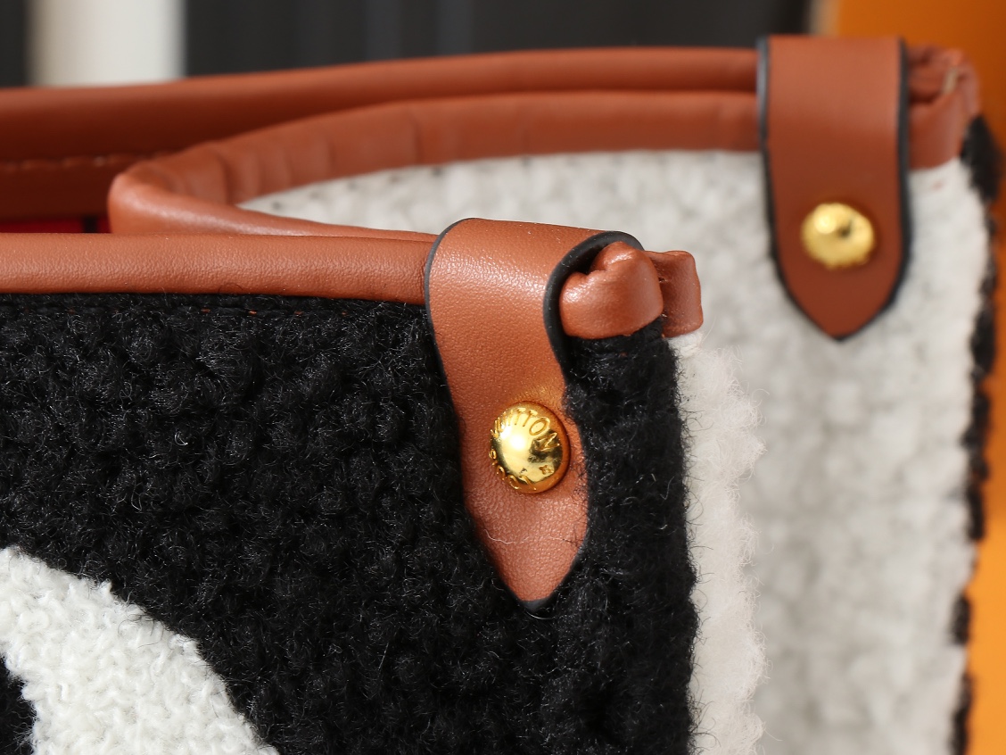 Designer Monogram Onthego MM Monogram Reverse Black Bag - Gorchic - $119.99