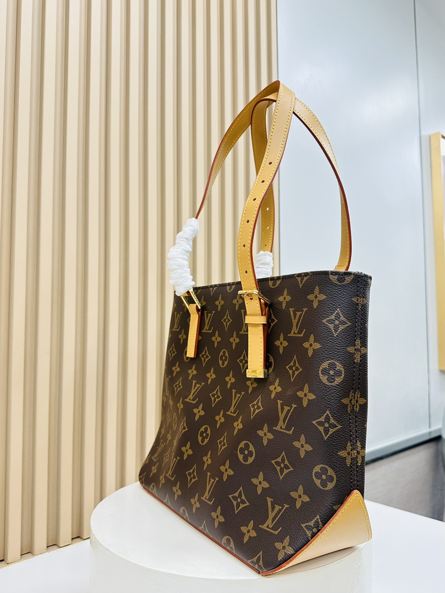 Designer Monogram Monogram Vavin GM - Bag - Gorchic - $135.99