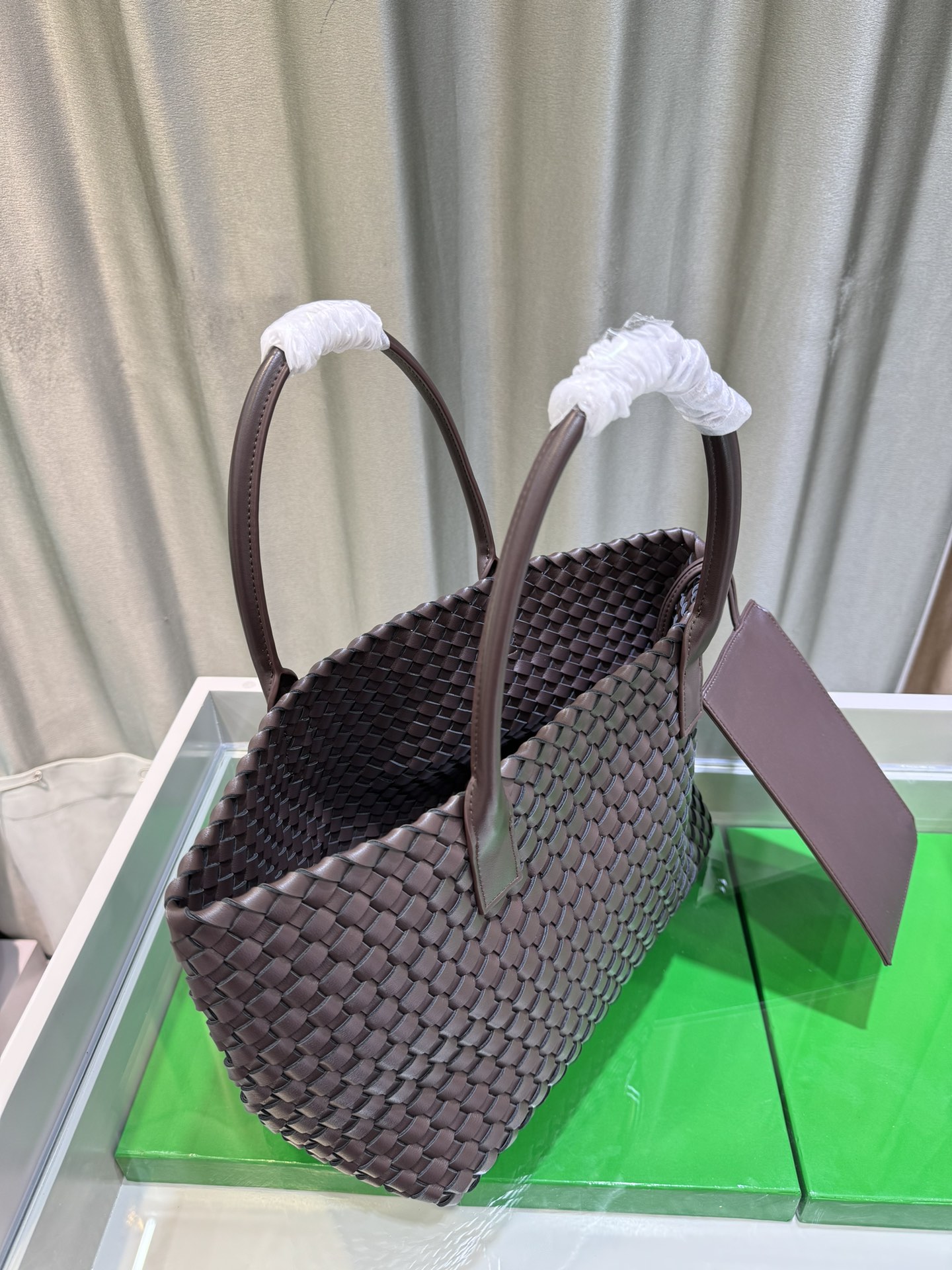 BV Medium Cabat Fondant - Bag - Gorchic - $186.99