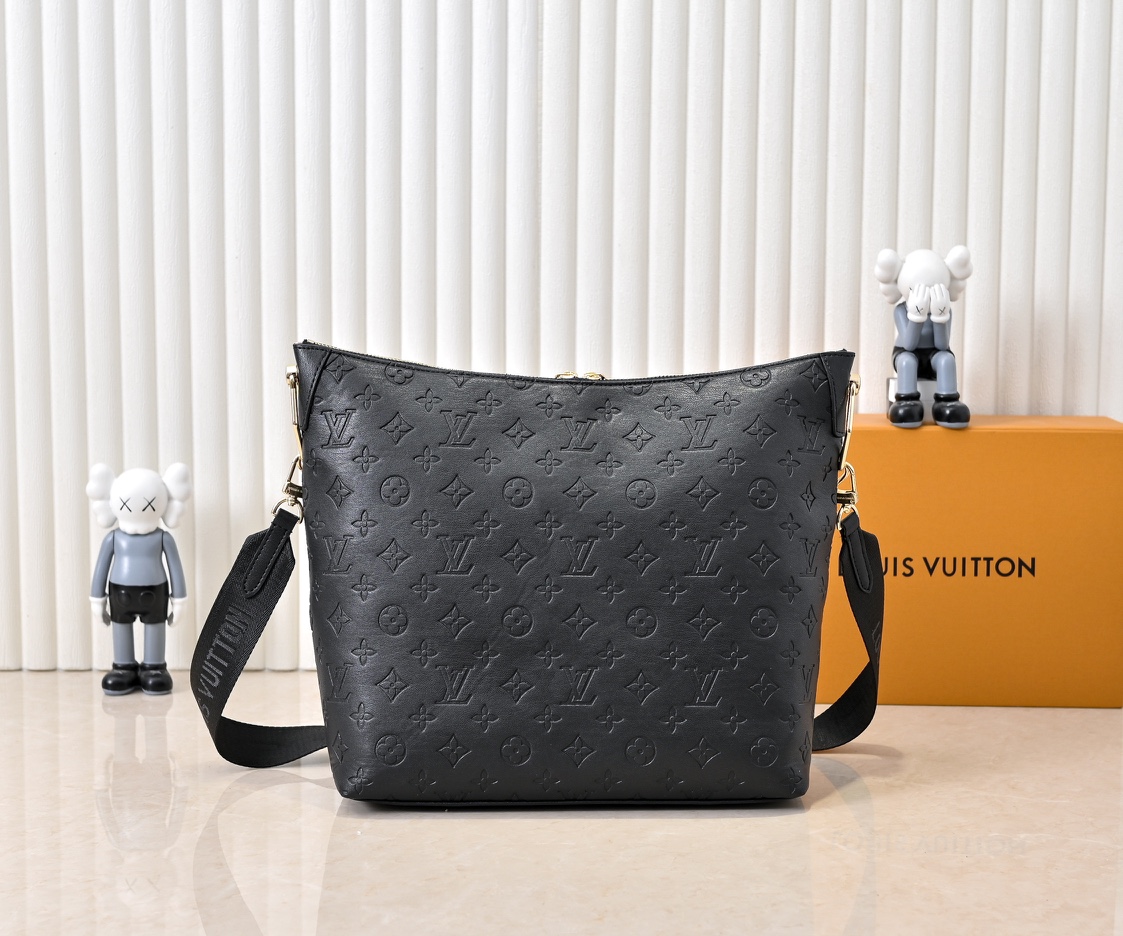 Designer Monogram Coussin Hobo MM Black Bag - Gorchic - $122.99