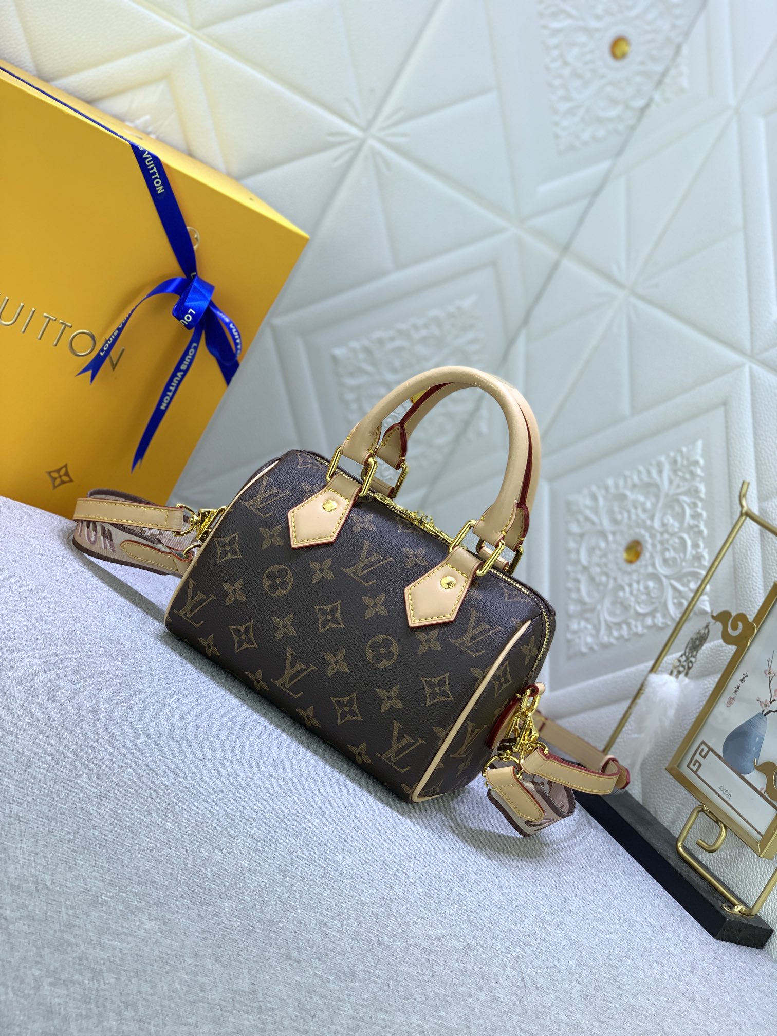 Designer Monogram Speedy Bandoulière 20 - Bag - Gorchic - $117.99