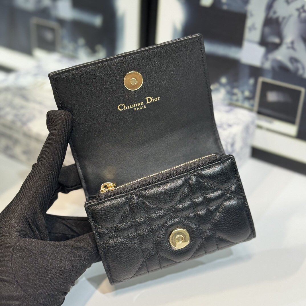 D Inspired Caro Compact Wallet - Black Wallet - Gorchic - $72.99