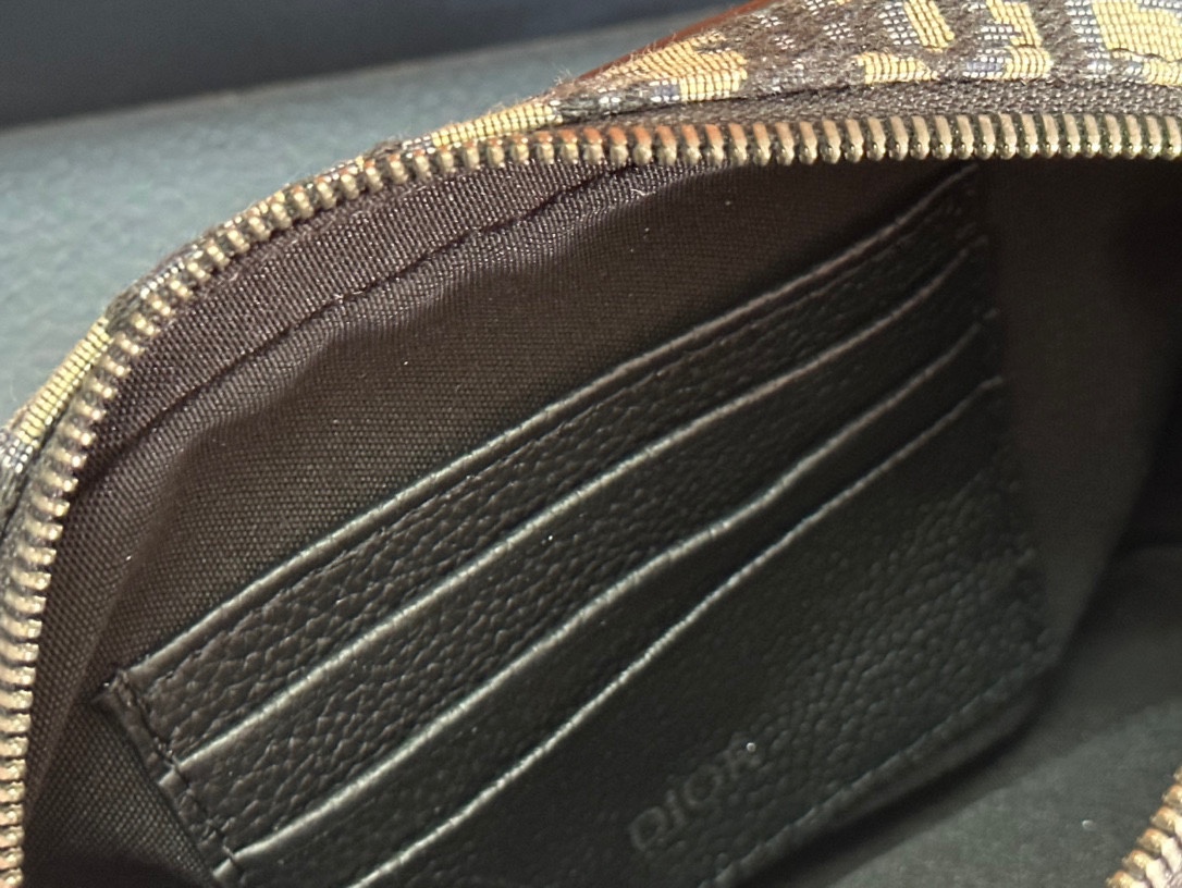 D Inspired Mini Safari Messenger Bag - Gorchic - $122.99