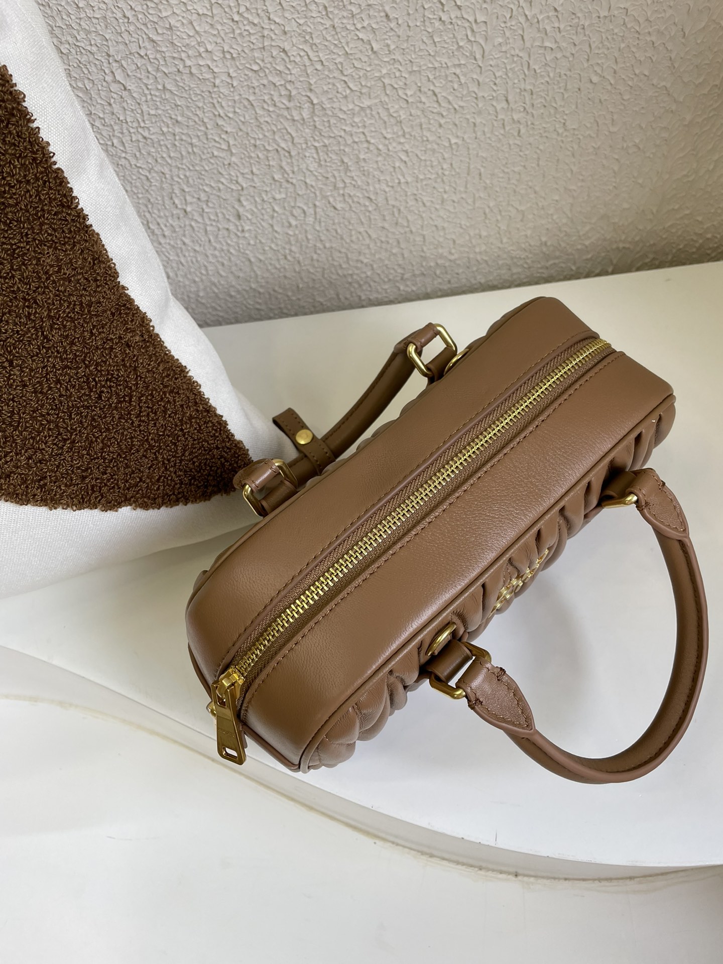 MU Arcadie matelassé nappa leather bag Brown S-wide Size - Bag - Gorchic - $131.99