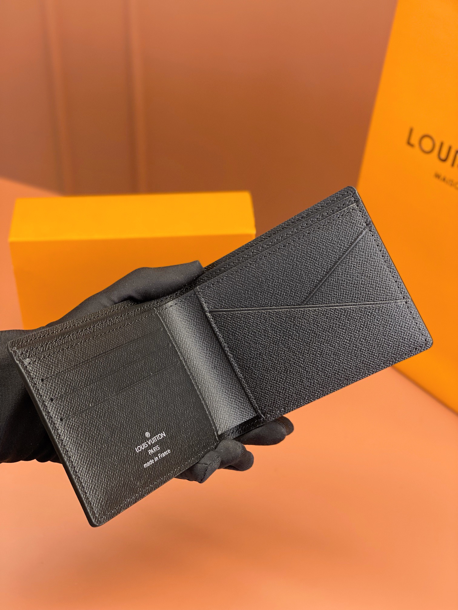 [TOP] Designer Folding Wallet - Gorchic - $153.99