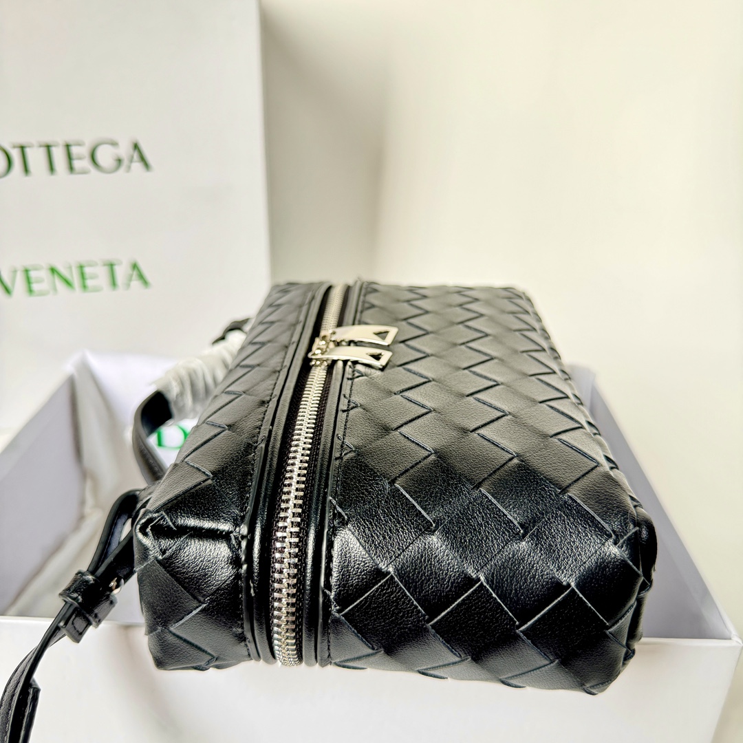 BV Bang Bang Vanity Case Black With Sier Clasp - Bag - Gorchic - $144.99