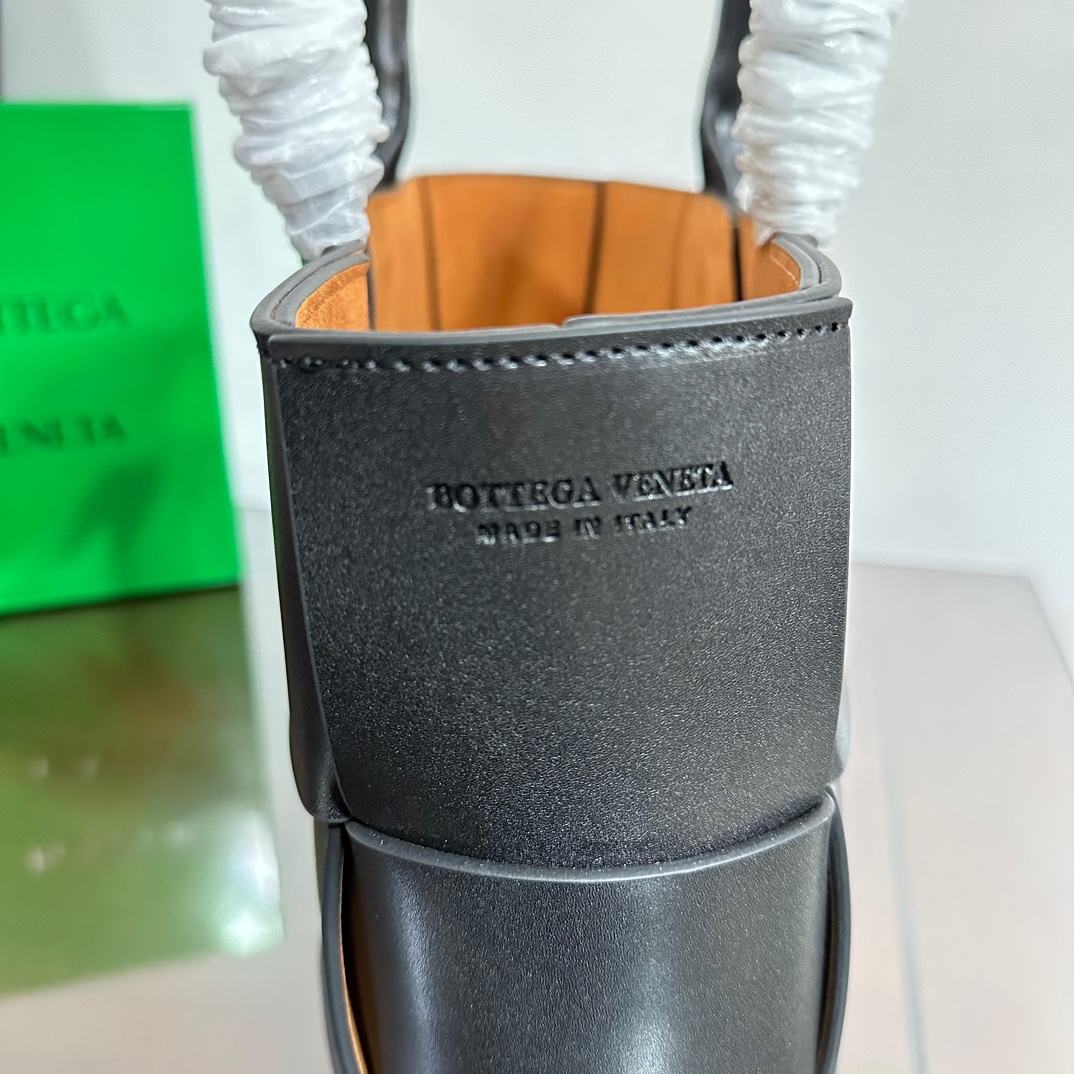 BV Medium Arco Leather Tote Bag- Black And Brown - Bag - Gorchic - $180.99