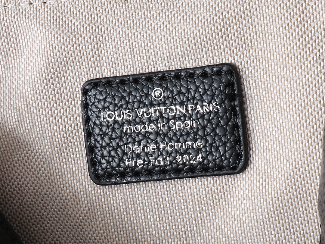 Designer Monogram Steamer Crossbody Black  Autres Cuirs Bag - Gorchic - $117.99