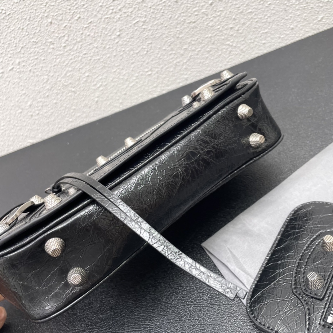 Hourglass iconic Le Cagole XS Leather Duffle Black Bag - Gorchic - $183.99