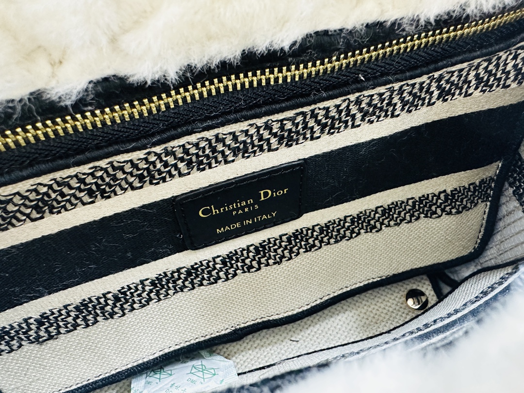 [TOP] D Inspired Medium Lady D Inspired Bag - Gorchic - $213.99