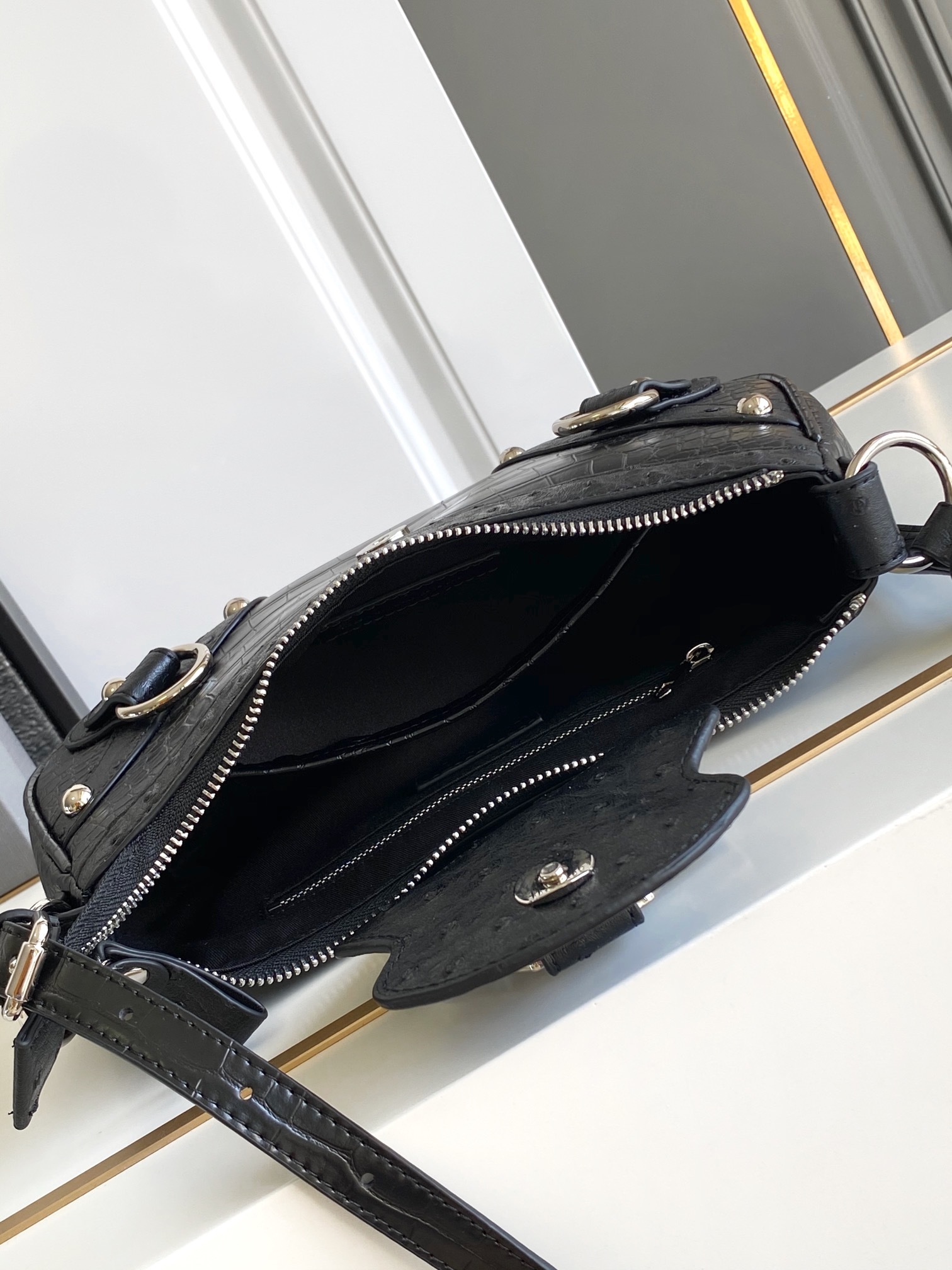 Hourglass iconic Essex small shoulder bag Black Jacquard - Bag - Gorchic - $149.99