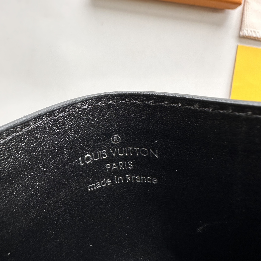 Designer Monogram Neo Porte Cartes Black Wallet ﻿ - Gorchic - $35.99