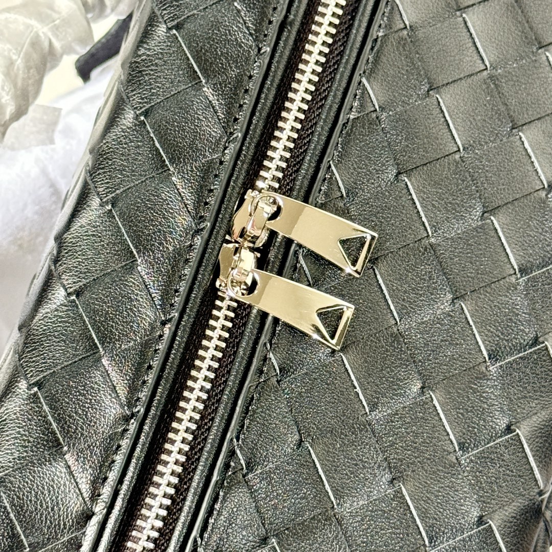 BV Bang Bang Vanity Case Black With Sier Clasp - Bag - Gorchic - $144.99