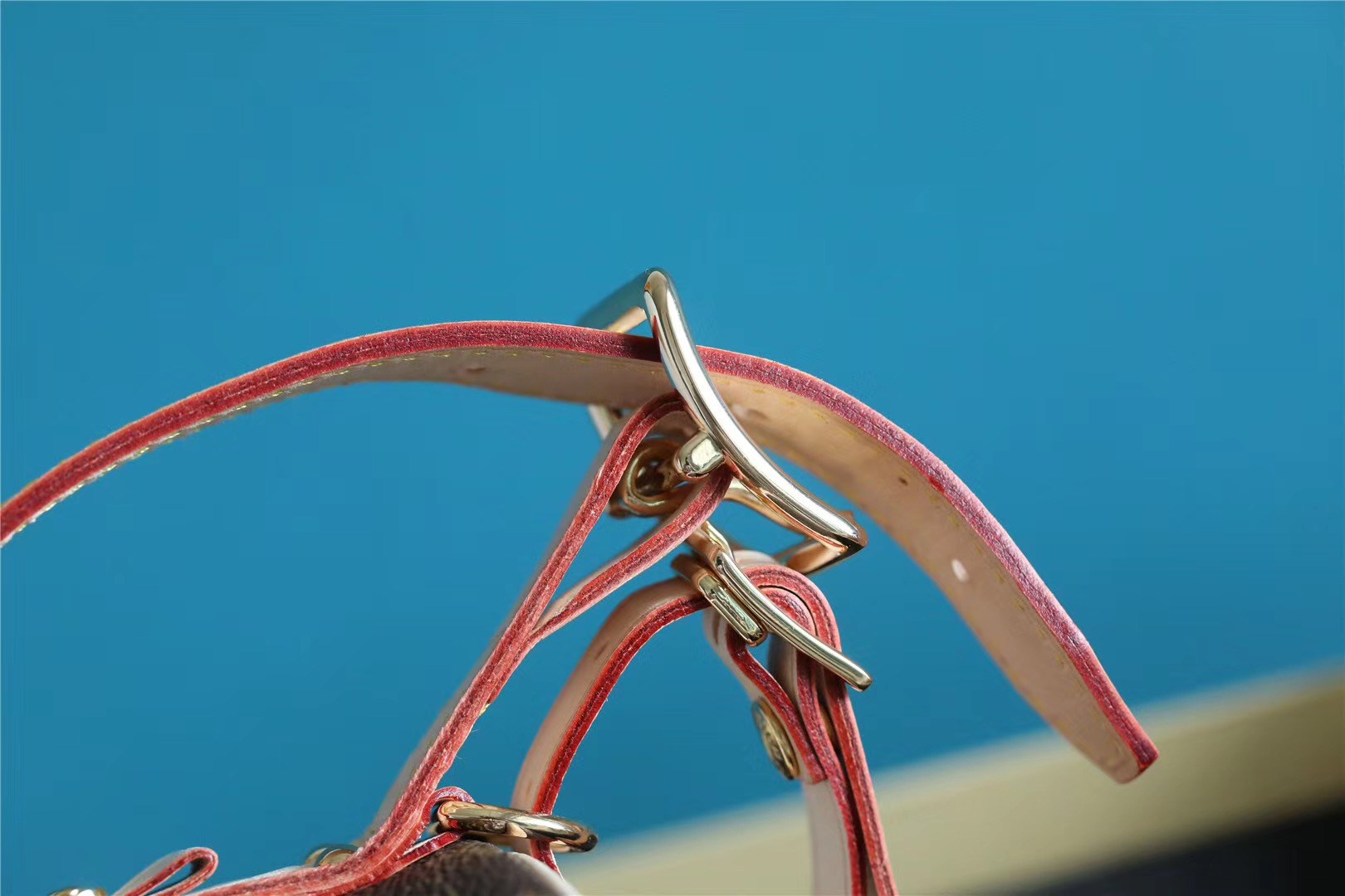 Designer Monogram  Boite Chapeau Souple MM Bag - Gorchic - $214.99