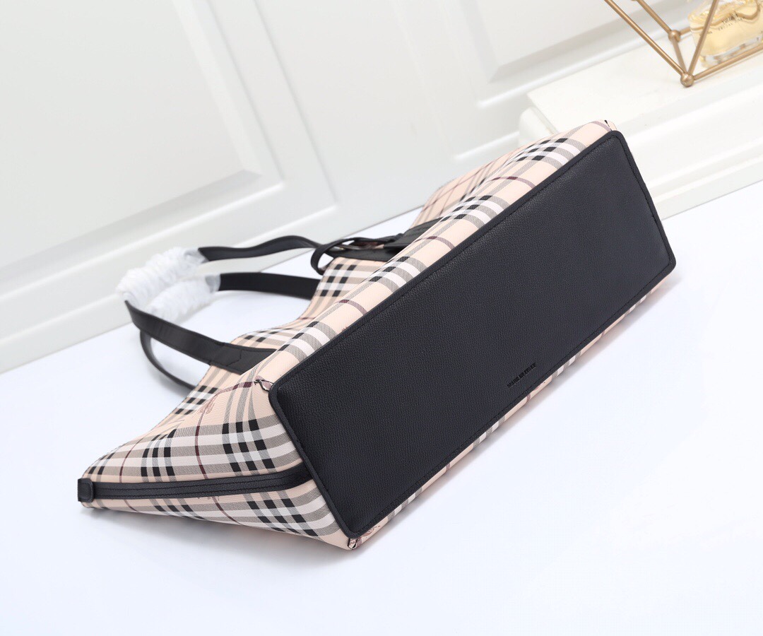 burbery Reversible Shopping Bag - Logo Black Bag - Gorchic - $153.99