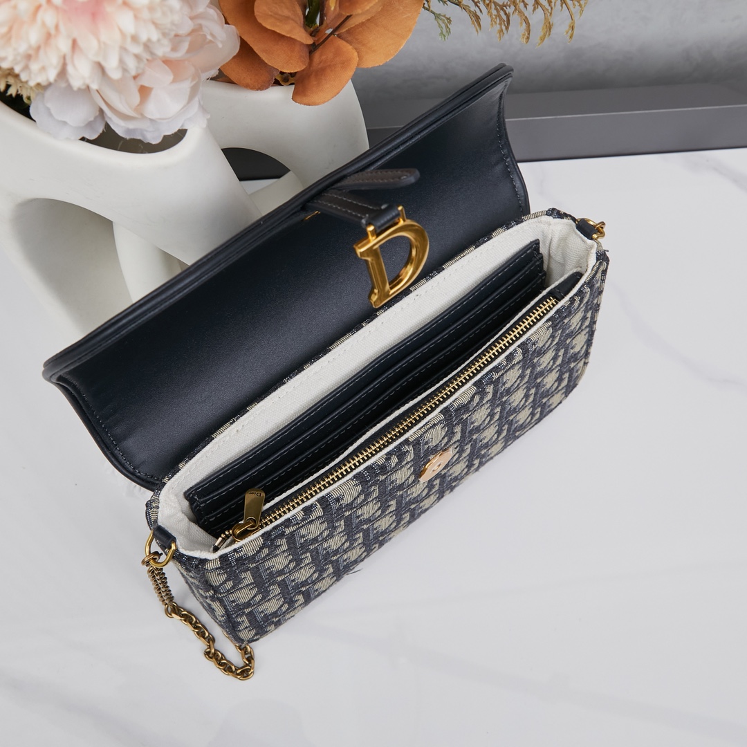D Inspired Saddle Blue Chain Pouch Bag - Gorchic - $122.99