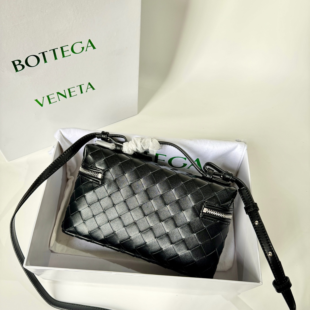 BV Bang Bang Vanity Case Black With Sier Clasp - Bag - Gorchic - $144.99