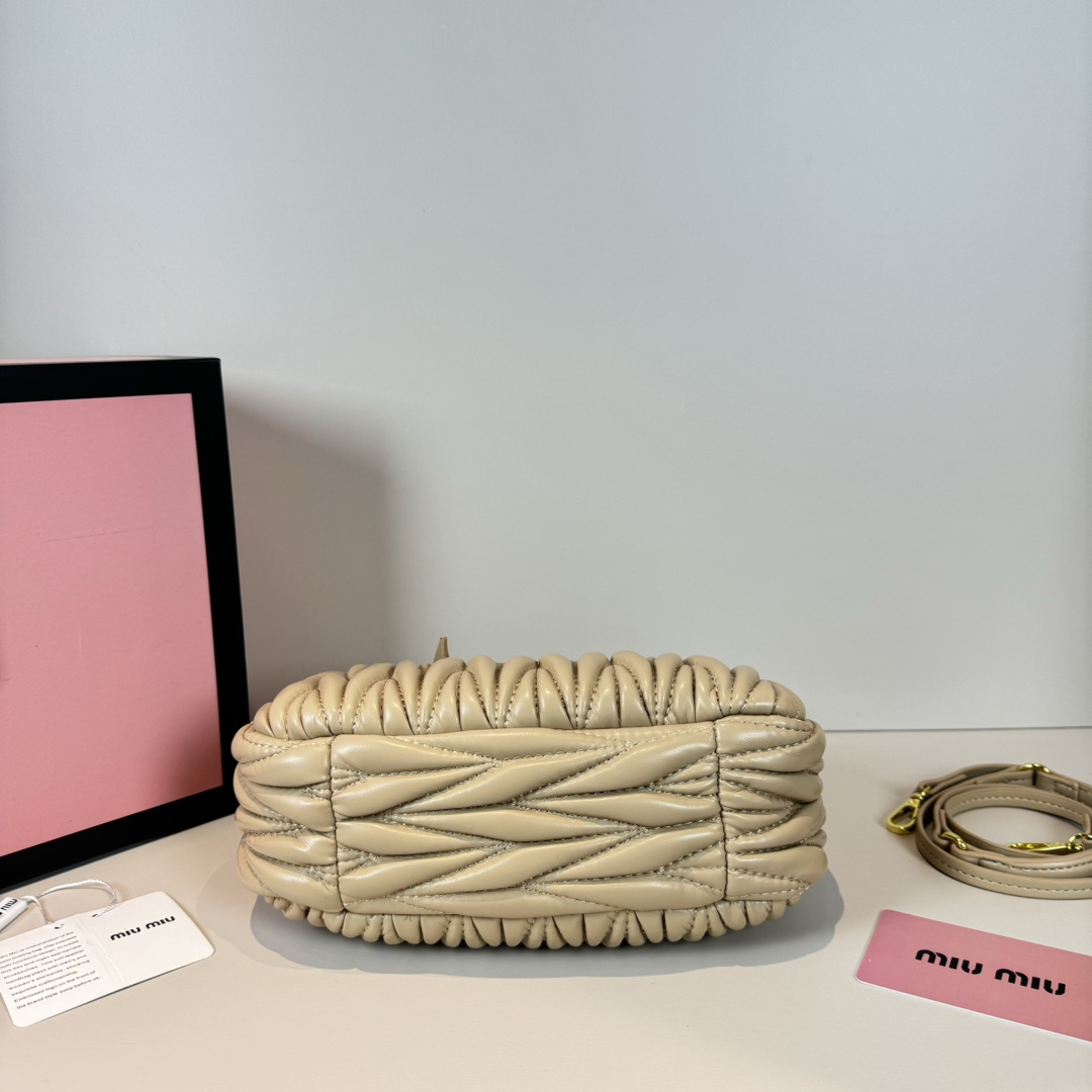 MU Wander matelassé nappa leather hobo bag handbag - Bag - Gorchic - $114.99