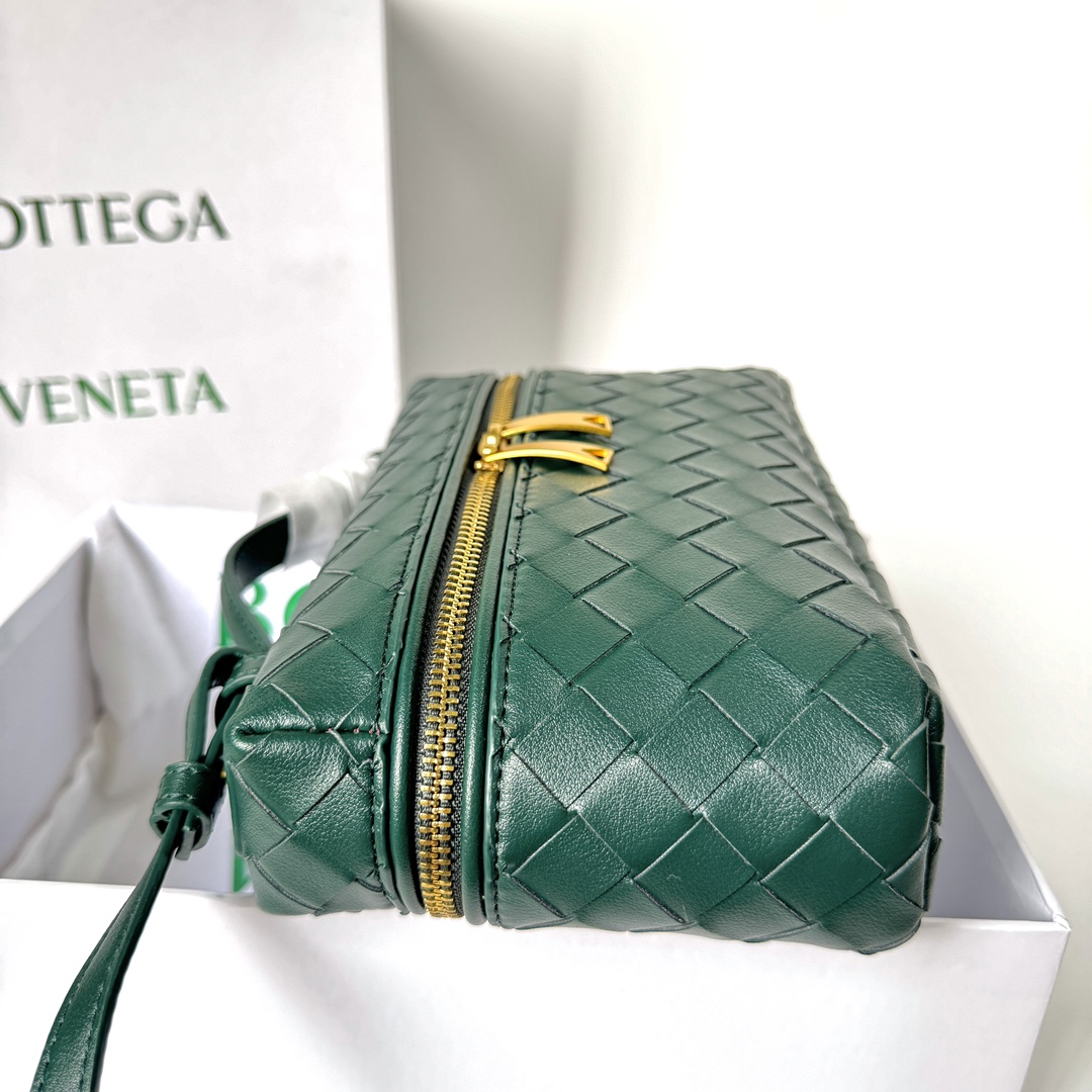 BV Bang Bang Vanity Case Green - Bag - Gorchic - $144.99