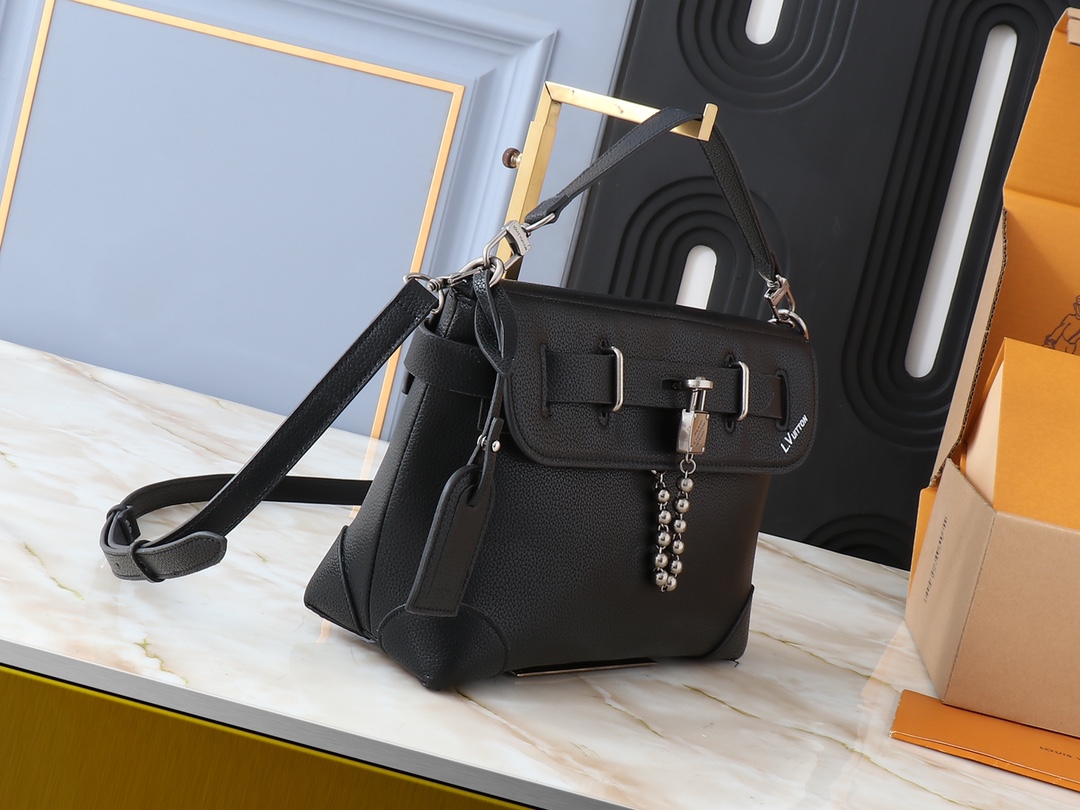 Designer Monogram Steamer Crossbody Black  Autres Cuirs Bag - Gorchic - $117.99