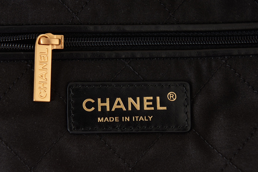 CC Inspired 22 HANDBAG Shiny Calfskin & Gold-Tone Black Bag - Gorchic - $153.99