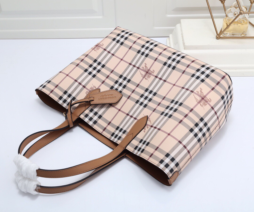 burbery Reversible Shopping Bag - Logo Camel Bag - Gorchic - $153.99