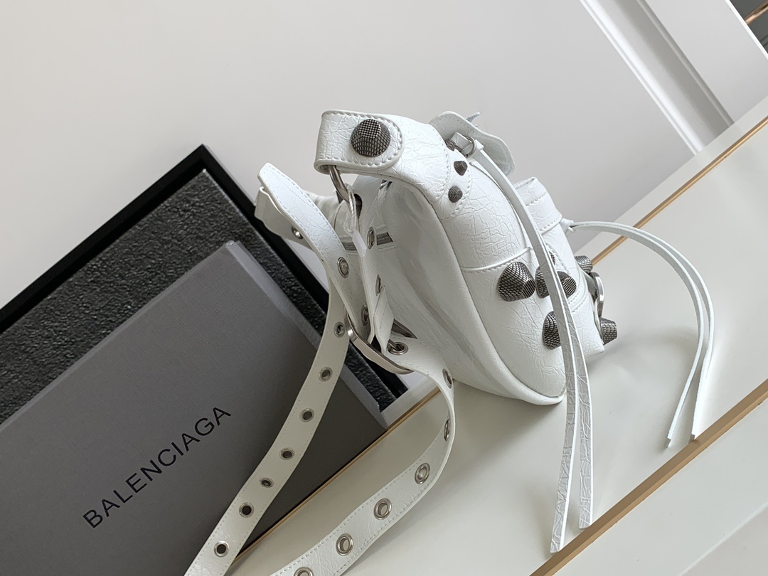 Hourglass iconic Crossbody Belt White Bag - Gorchic - $178.99