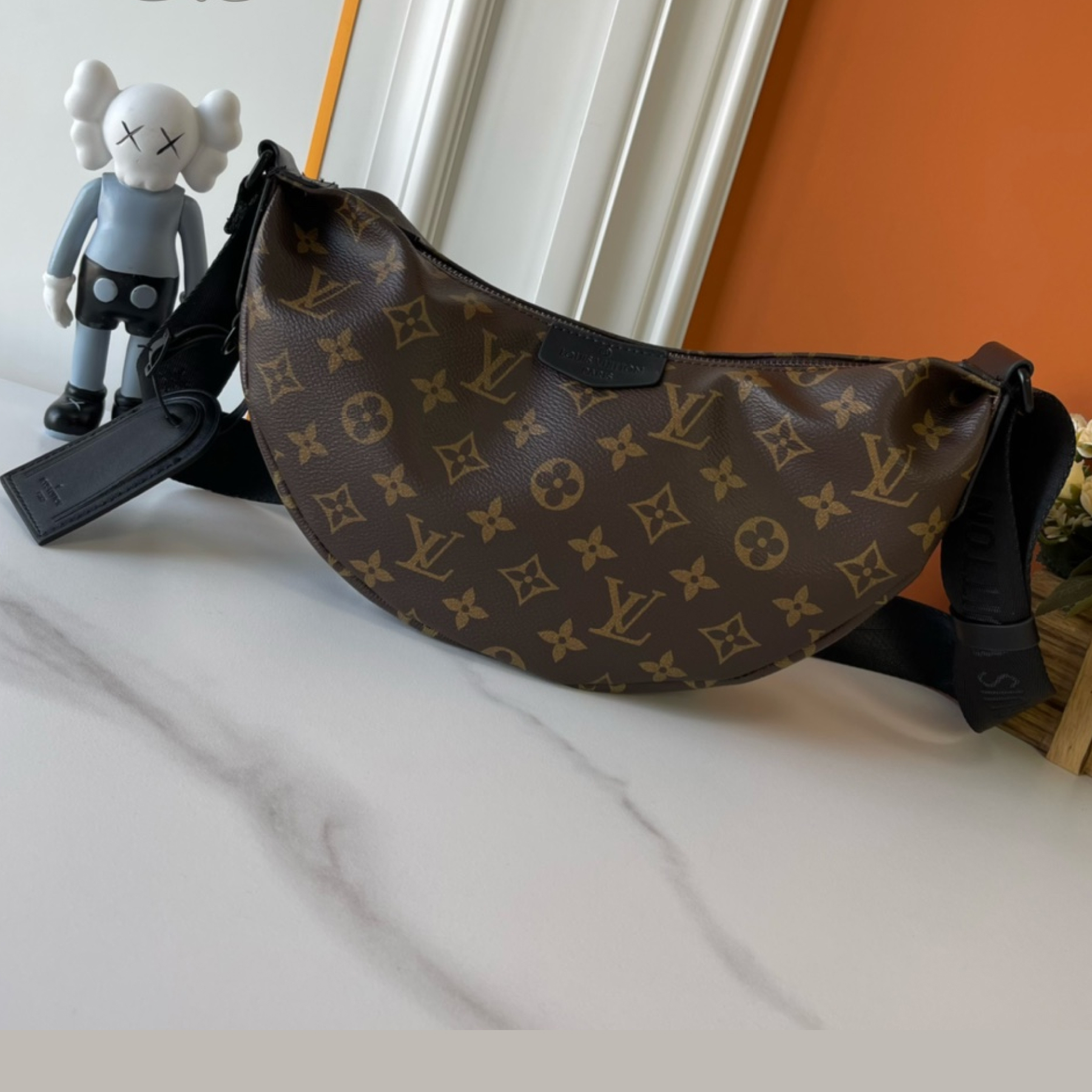 Designer Monogram Hamac Black Old Flower Trumpet Handbag - Gorchic - $135.99