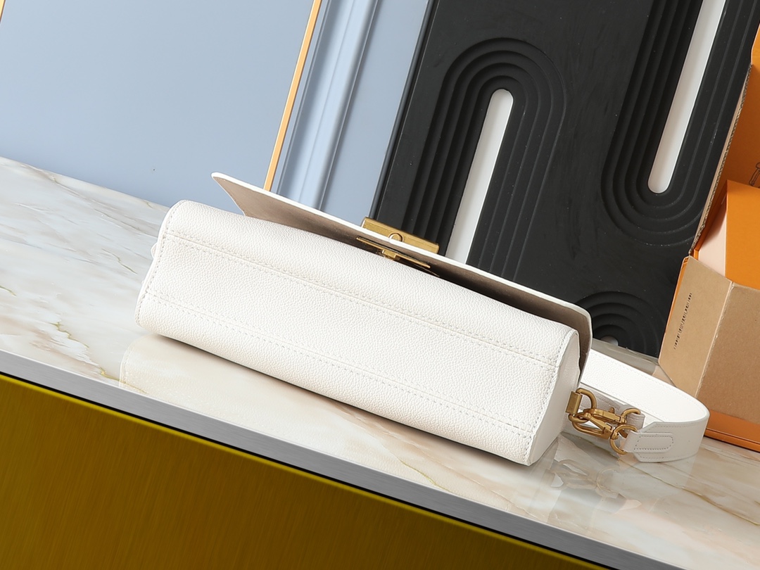 Designer Monogram Twist White Bag - Gorchic - $157.99