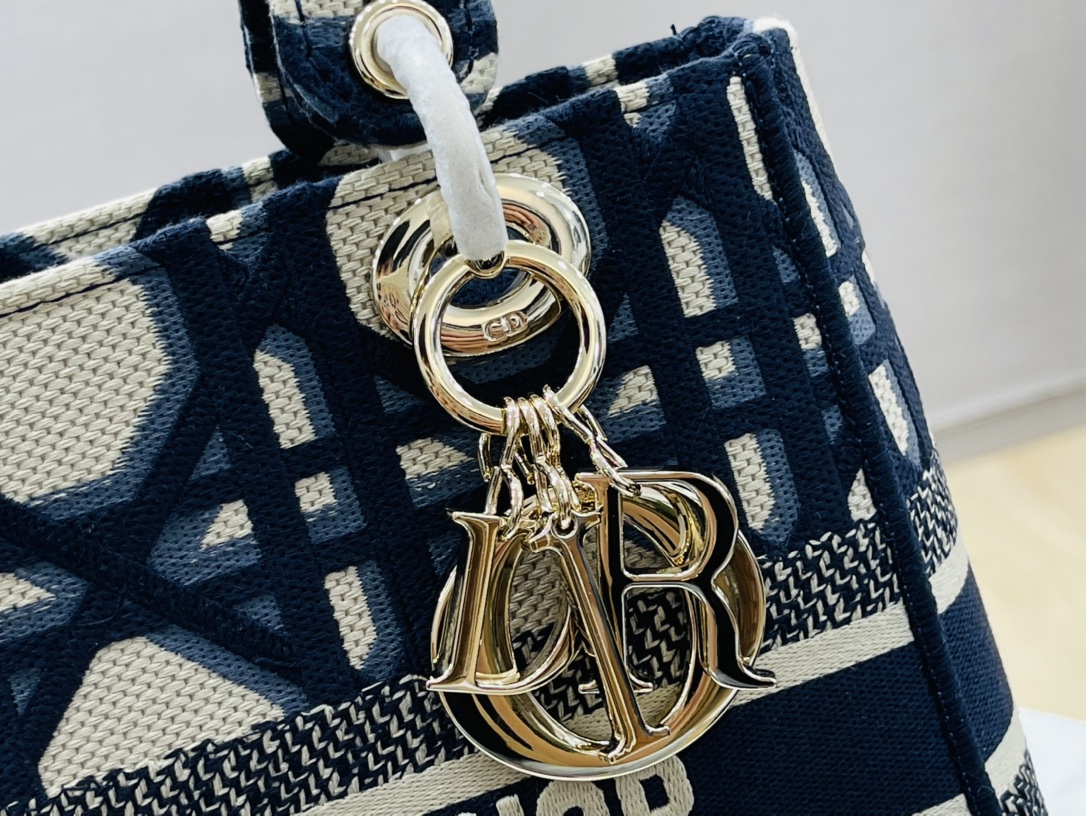 [TOP] D Inspired Medium Lady D Inspired Bag - Gorchic - $213.99