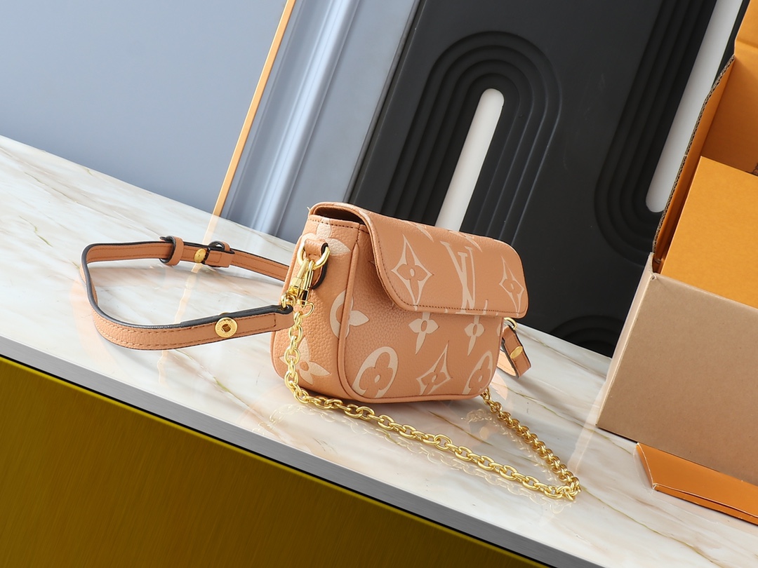 Designer Monogram Wallet On Chain Ivy Arizona / Creme Monogram Empreint Leather Bag - Gorchic - $102.99